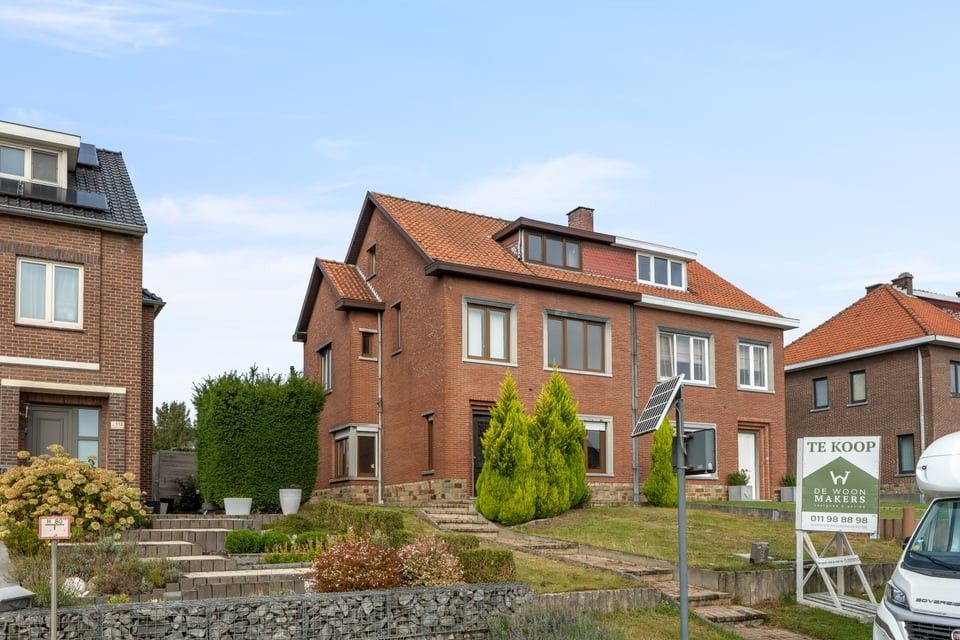 RUIME GEZINSWONING MET TUIN EN GARAGE IN TONGEREN foto 2