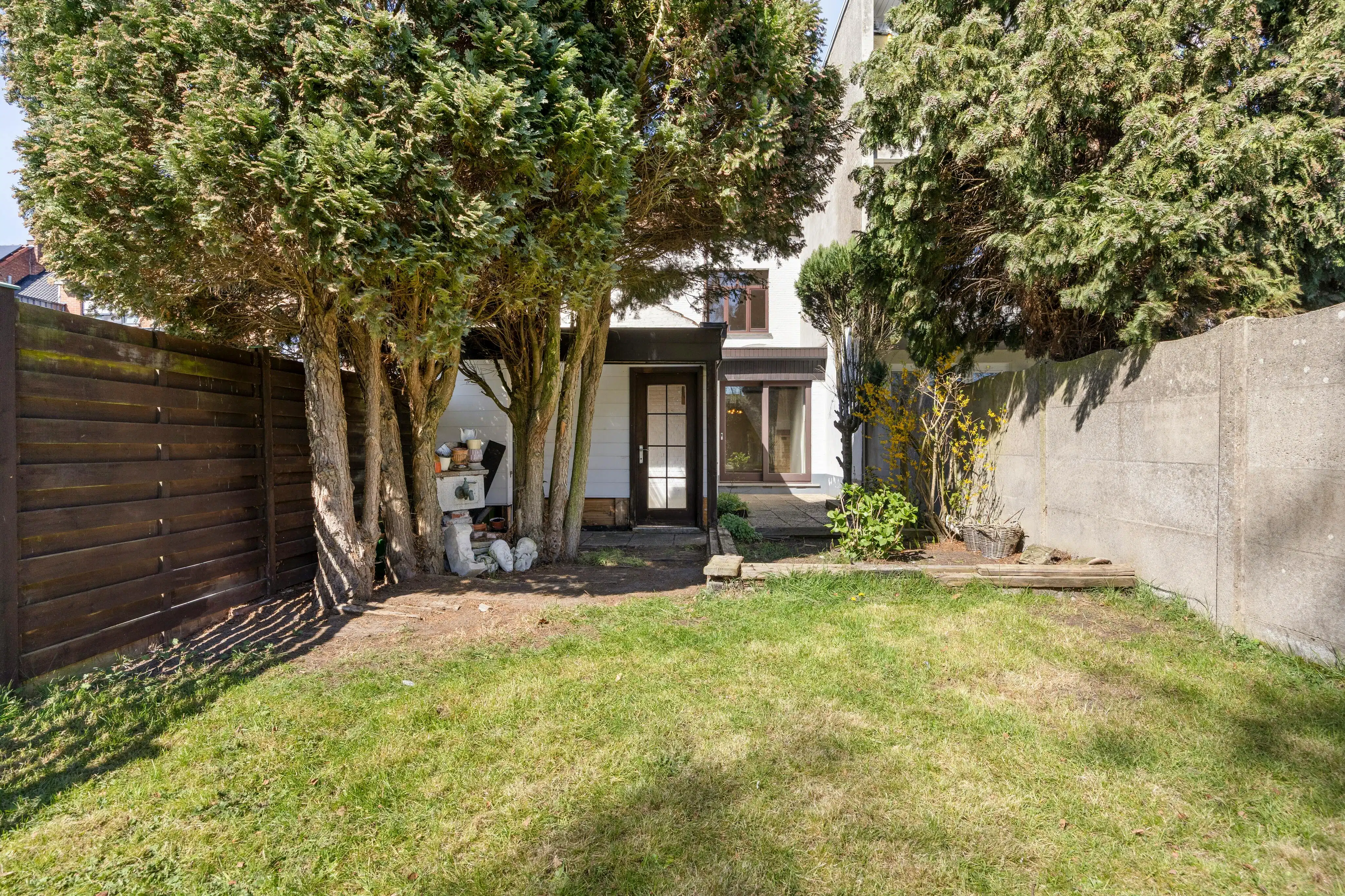 Charmant huis met veel potentieel te koop in Kapellen! foto 24