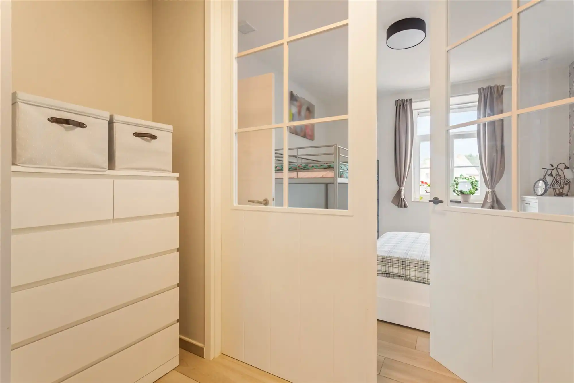 RECENT GELIJKVLOERS APPARTEMENT MET BIJHOREND TERRAS EN RUIME PRIVATE TUIN GELEGEN TE MEERHOUT foto 20