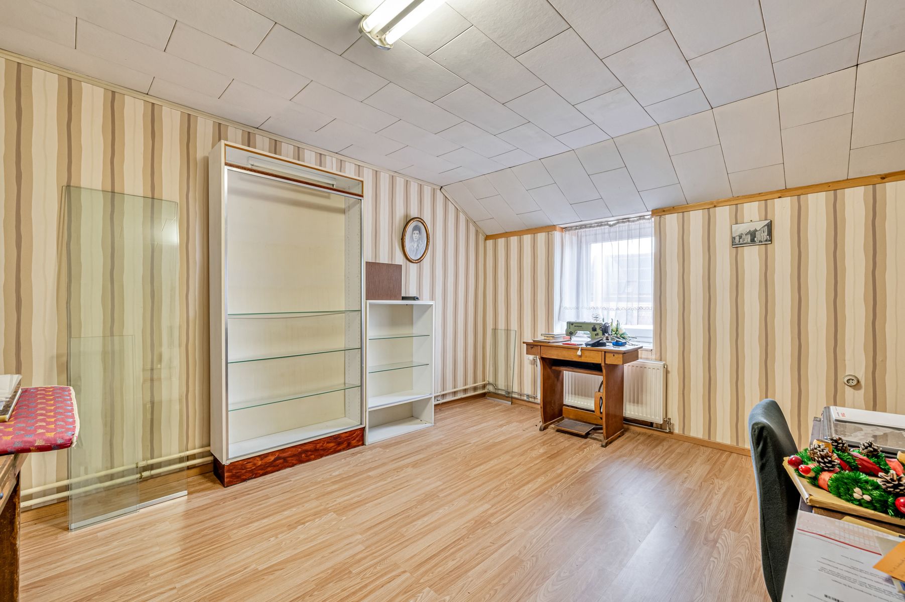 Woonhuis met kleine handelspraktijk foto 20