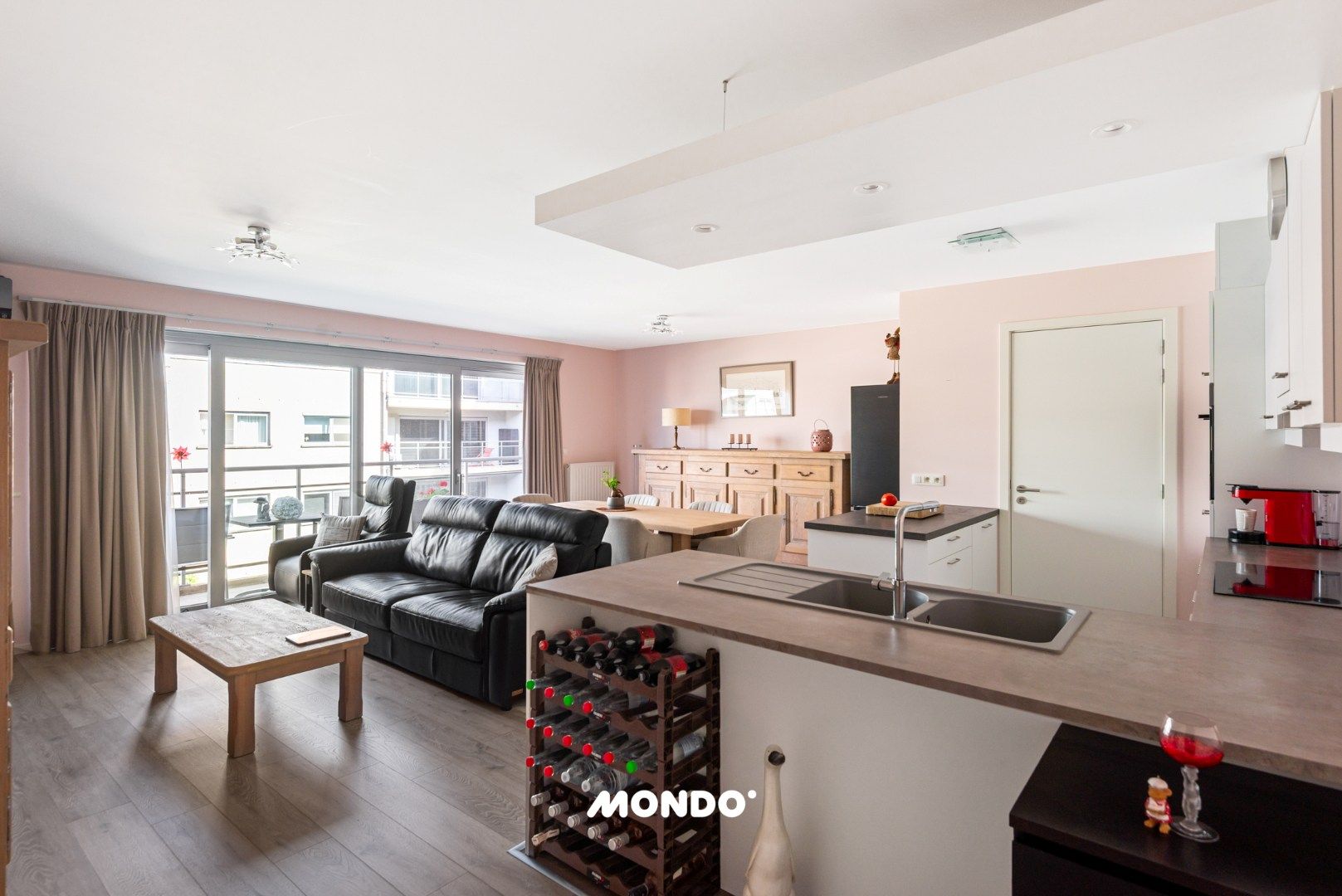 Instapklaar appartement met 2 slaapkamers! foto 5