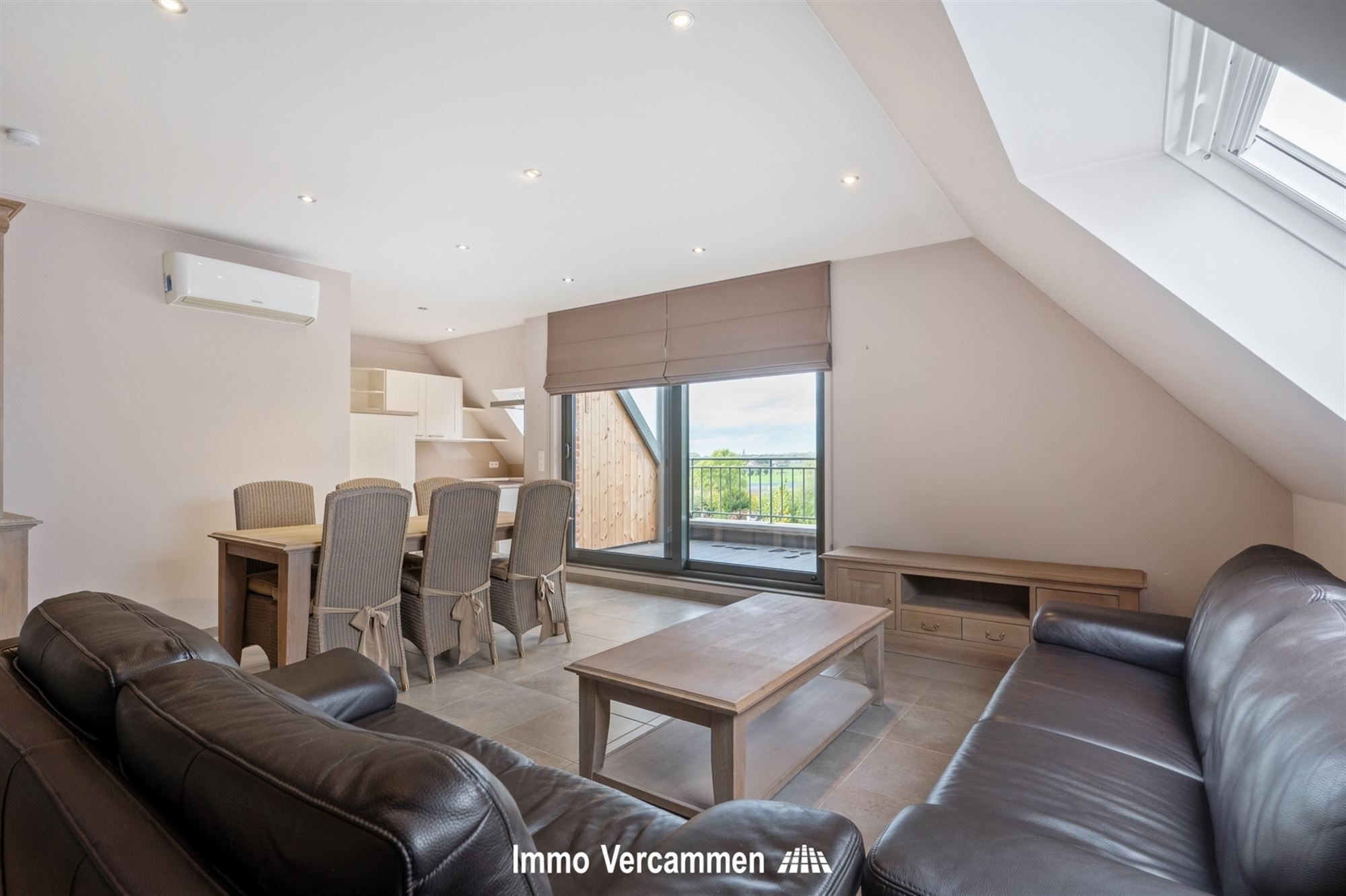 Recent, perfect instapklaar dakappartement te Putte foto 4