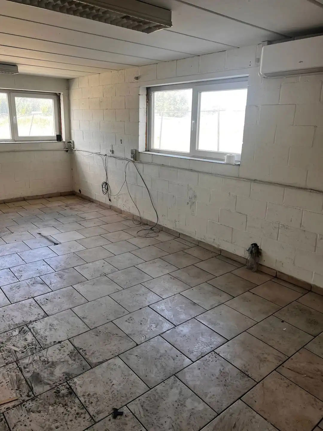 Te Koop Magazijn te Luik foto 5