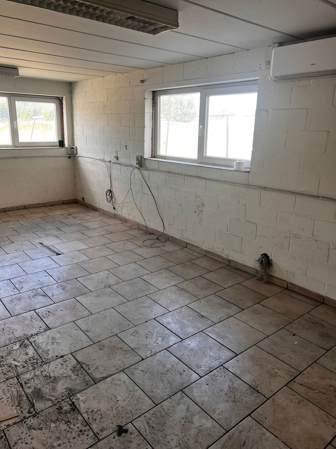 Te Koop Magazijn te Luik foto 5