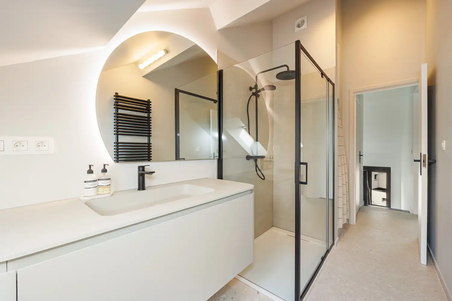 Instapklaar duplex-appartement op toplocatie aan den Bell op het Zuid te Antwerpen foto 19