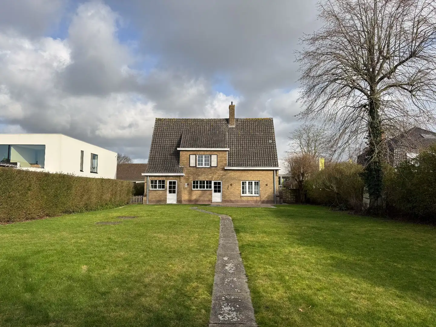 Villa met 3 slaapkamers, garage en tuin op 920m² foto 23