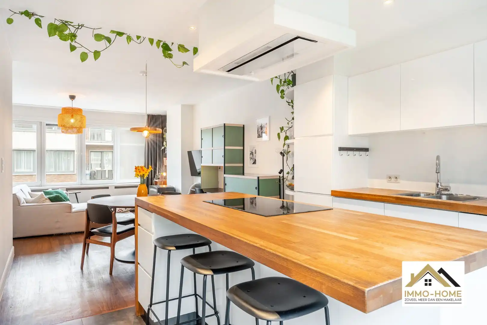 Ruime instapklare woning op toplocatie!   foto 3