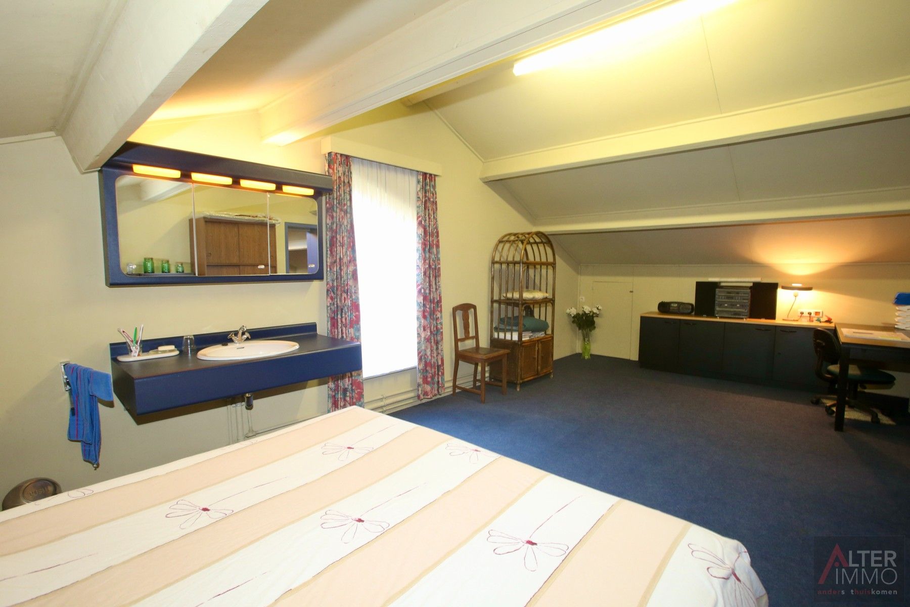 Uitzonderlijke woning op een uitstekende locatie. Top onderhouden,  4/5 slaapkamers op een extra breed (41,5m) perceel van ca. 20 are vlakbij Zolder centrum - prachtige tuin! foto 32