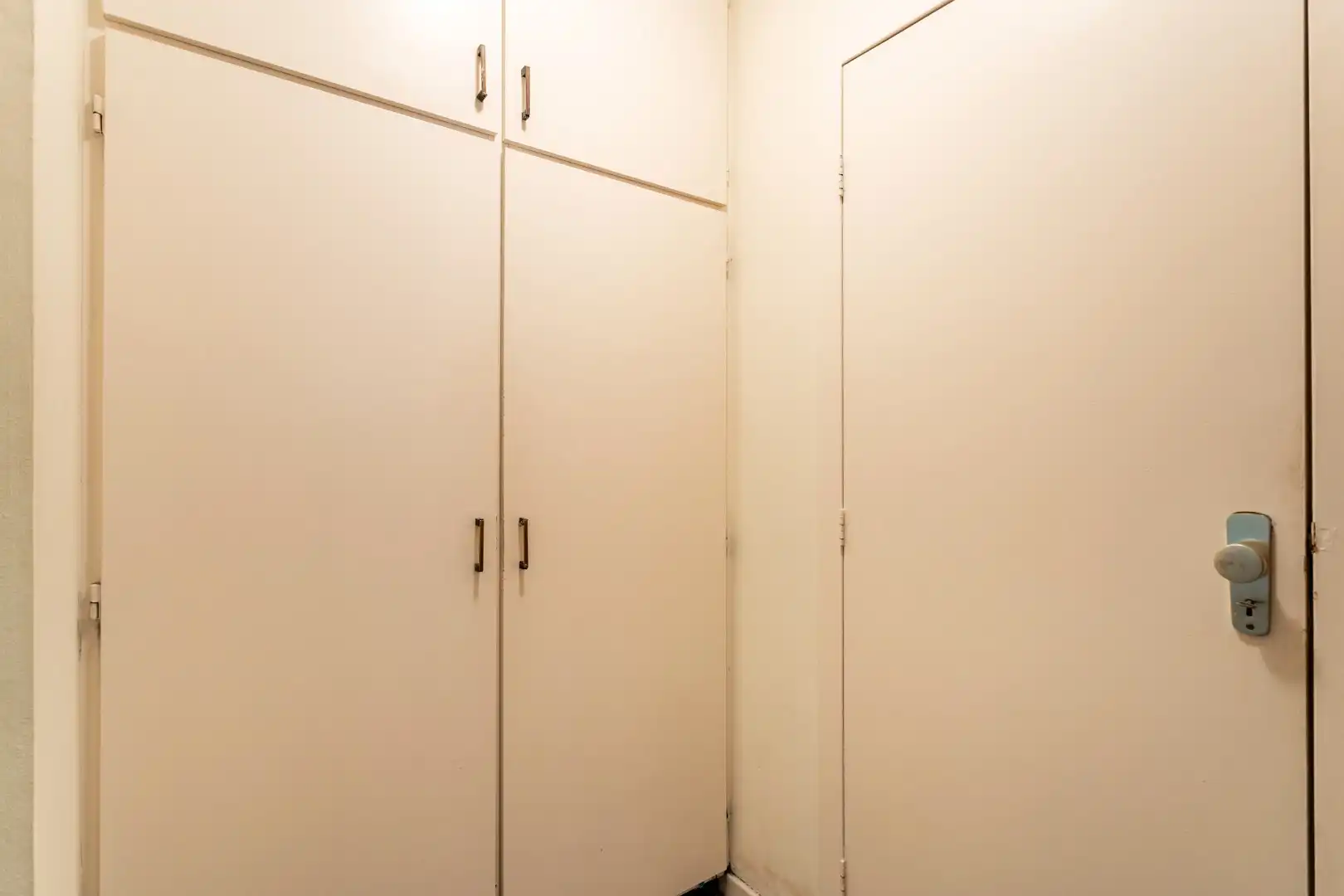 Appartement met 2 slaapkamers, ruim terras en berging foto 10