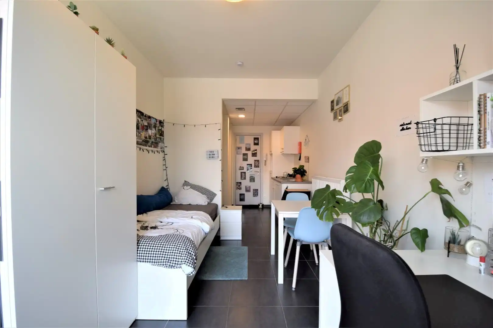 Comfortabele studentenkamer vlakbij het centrum foto {{pictureIndex}}