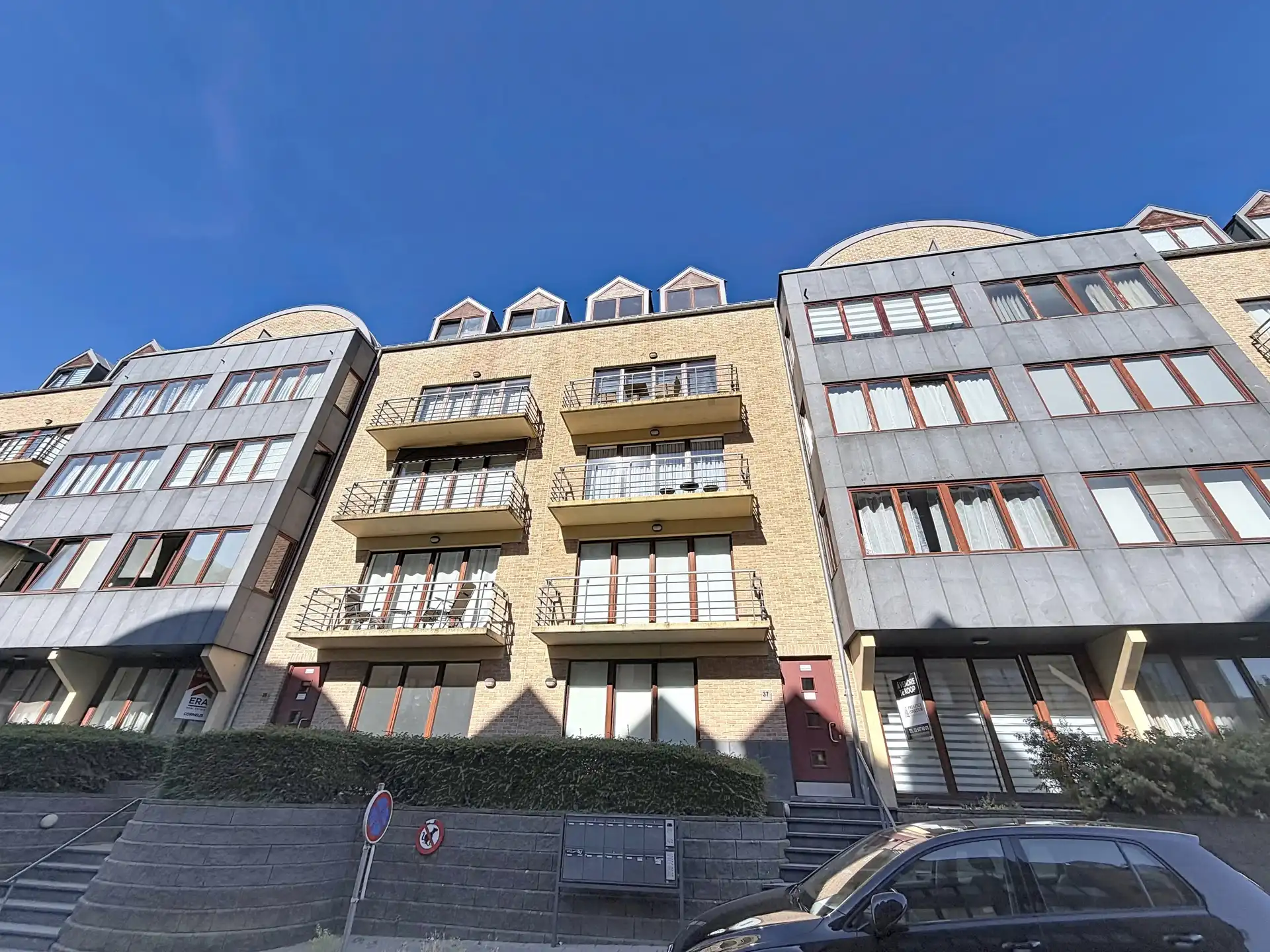 Gerenoveerde duplex met 2 slaapkamers foto 17