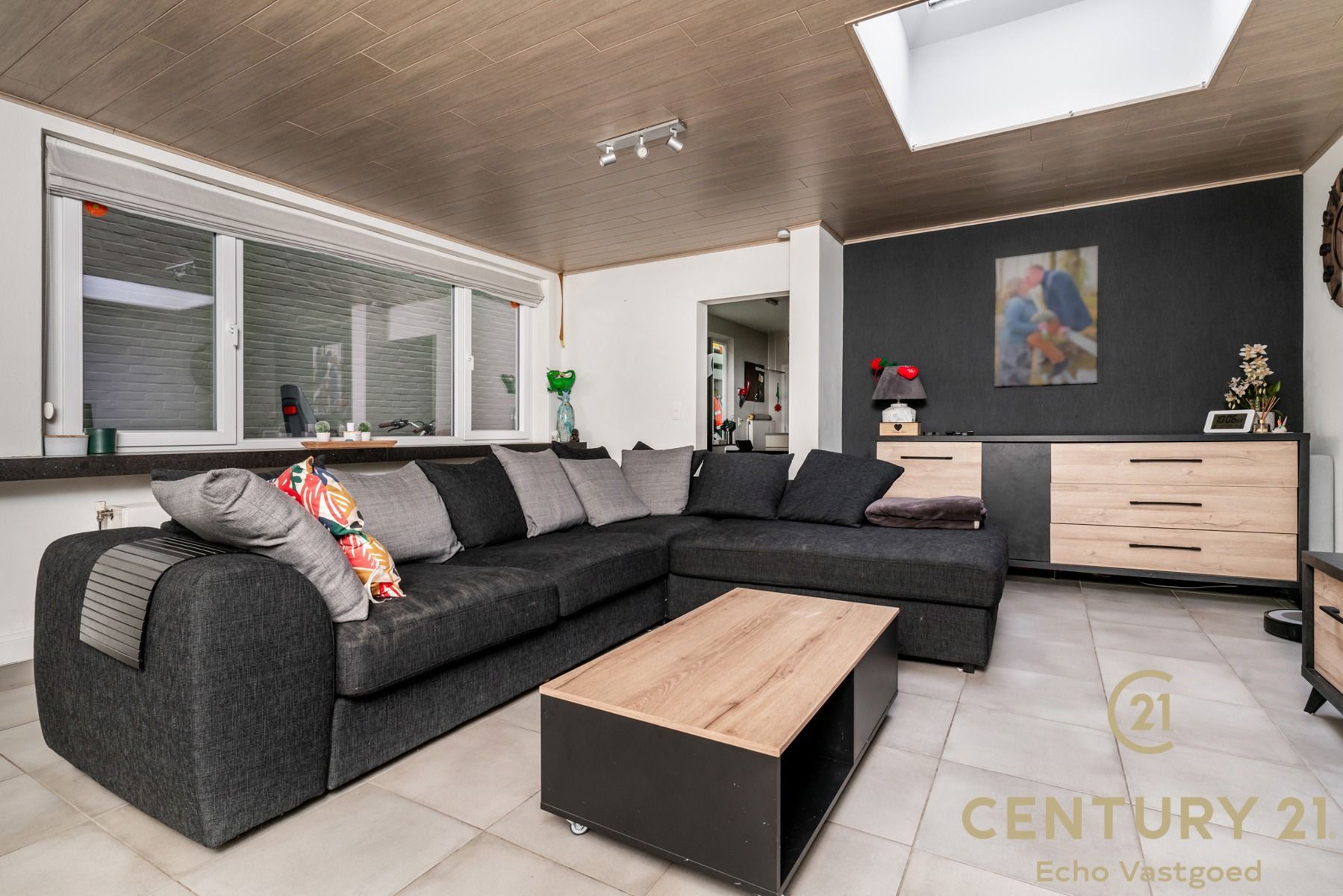 Charmante ruime en instapklare woning met zonnige tuin foto 3