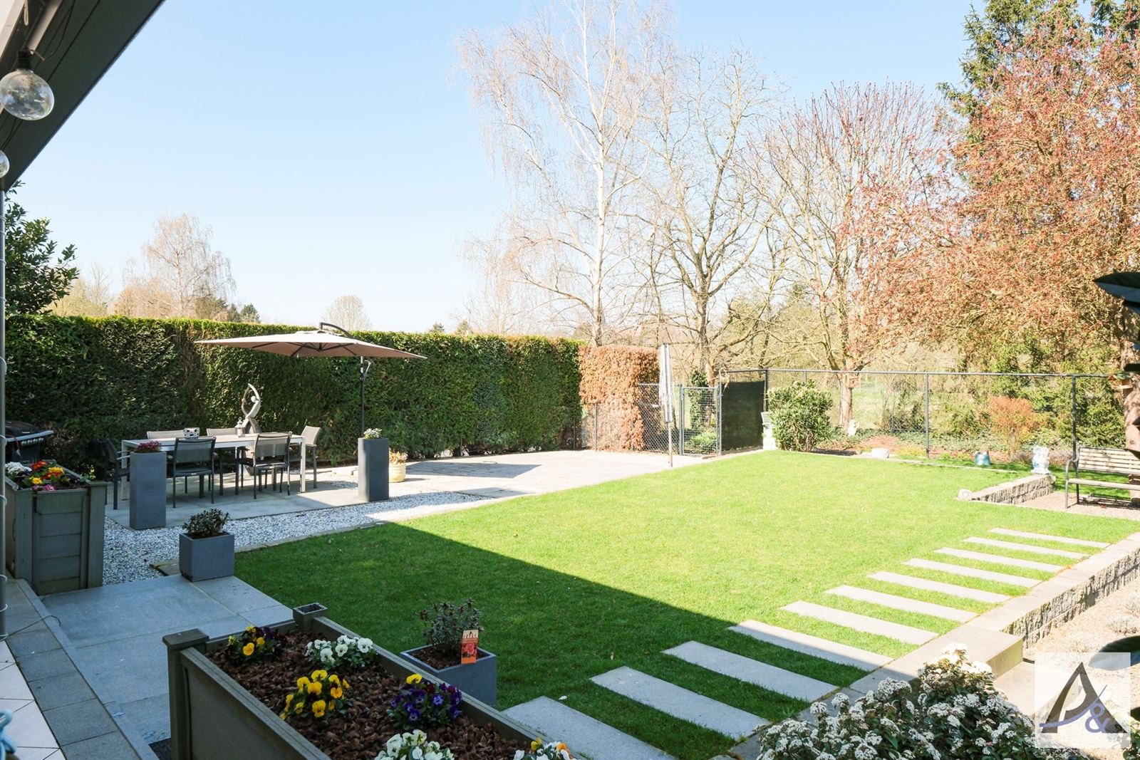 Uitgeruste en instapklare woning op landelijke locatie met label A foto 40