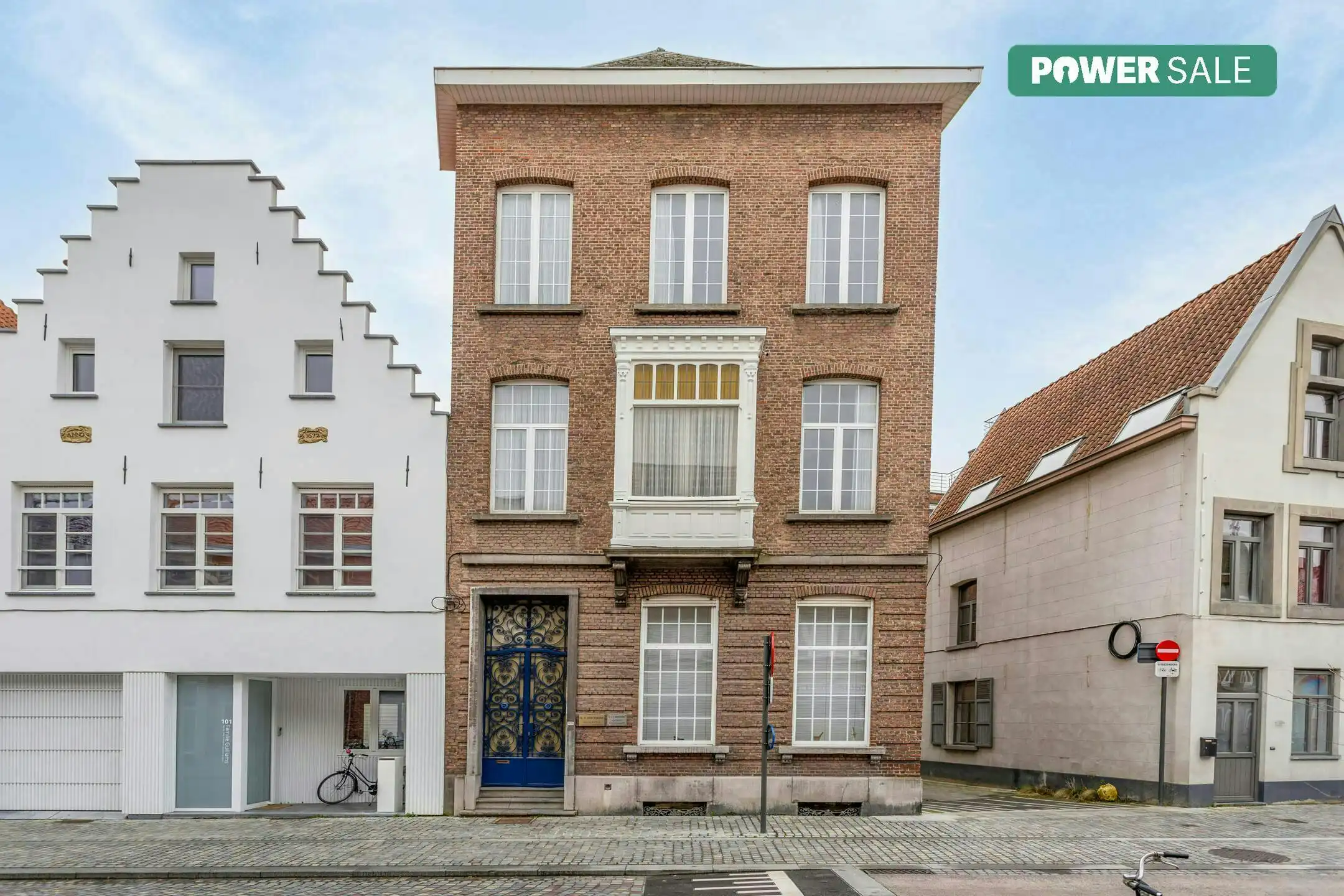 Hoofdfoto van de publicatie: Authentieke herenwoning met praktijkruimte te Mechelen