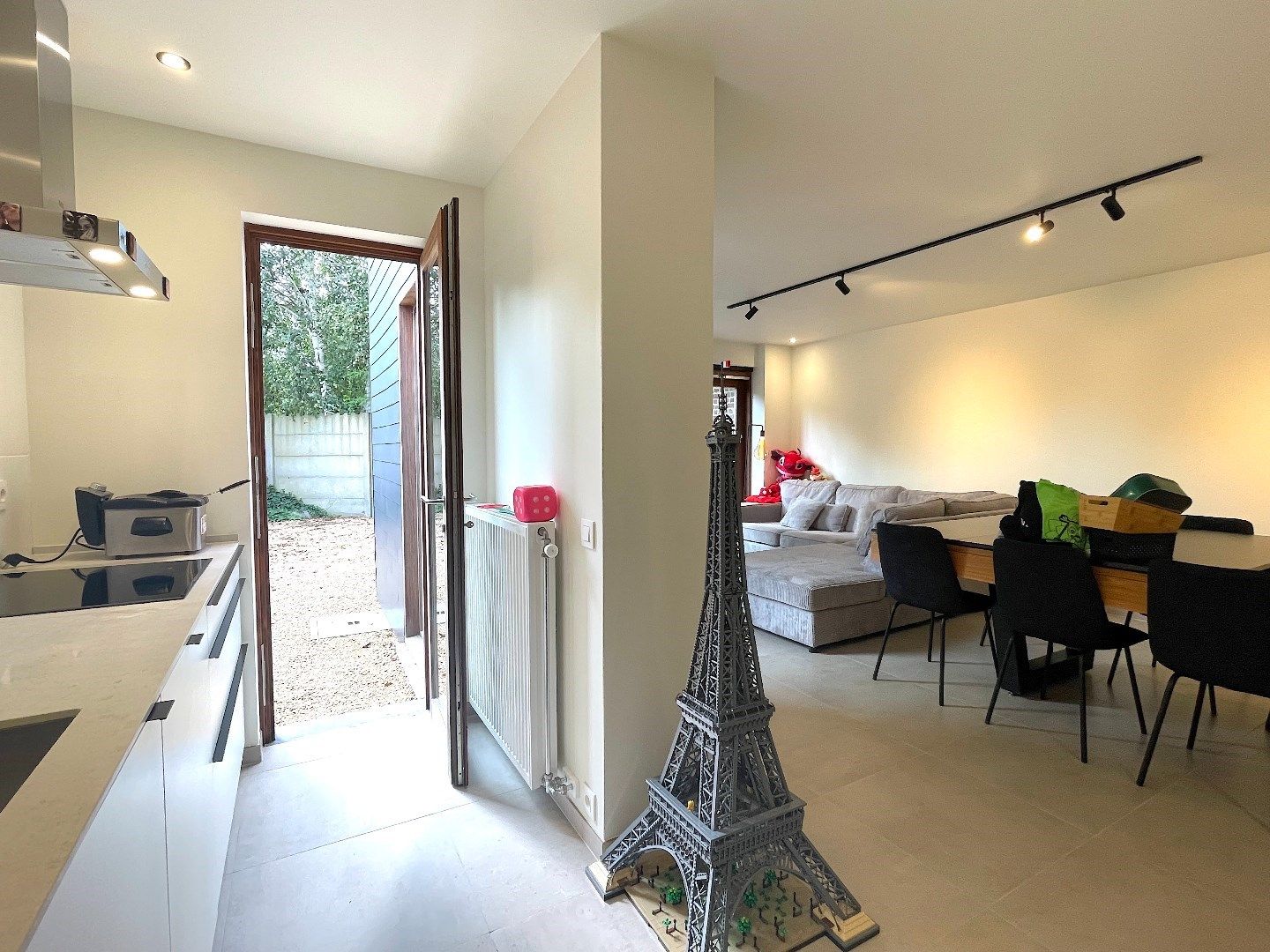 Leuk appartement met stadstuin in hartje Wevelgem!  foto 9