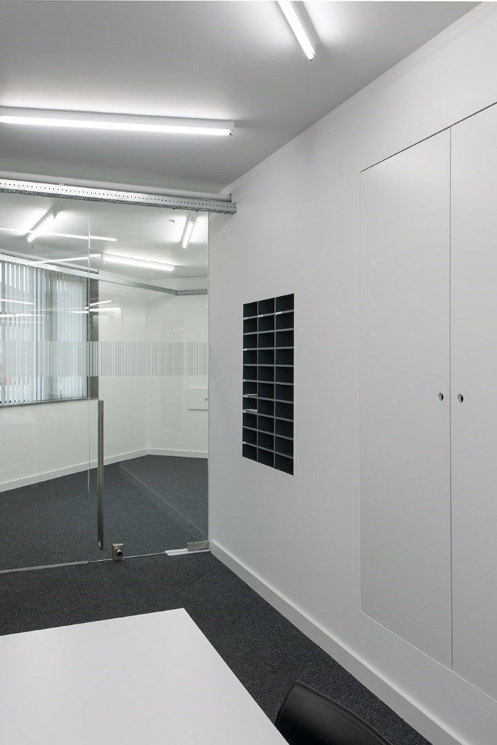Instapklare kantoorruimte  (32 m²) met parking en alle faciliteiten inclusief, Torhout. foto 13