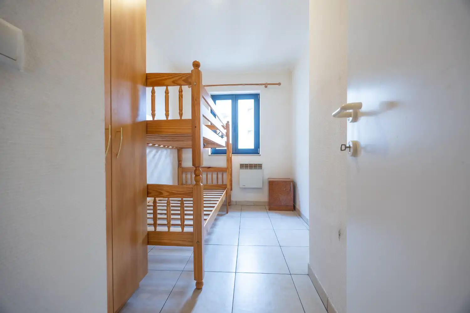 Twee slaapkamer appartement met lateraal zeezicht foto 17