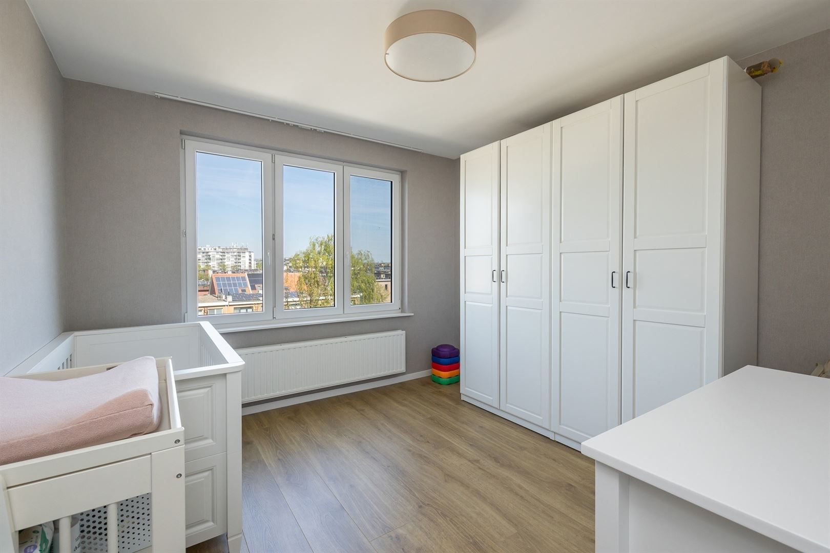 Piekfijn afgewerkt 2-slaapkamerappartement met garagebox foto 19