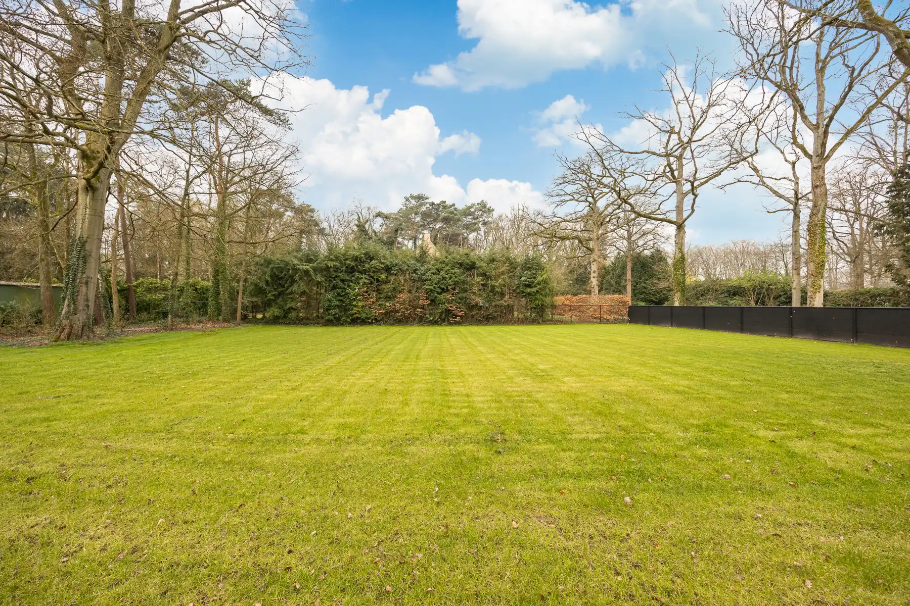 Luxueuze vernieuwbouwvilla met high-end afwerking foto 25