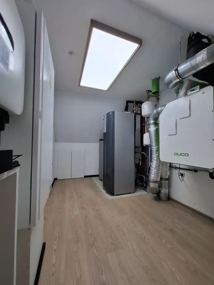 Instapklare BEN-woning met geothermische warmtepomp, passieve koeling en domotica foto 15