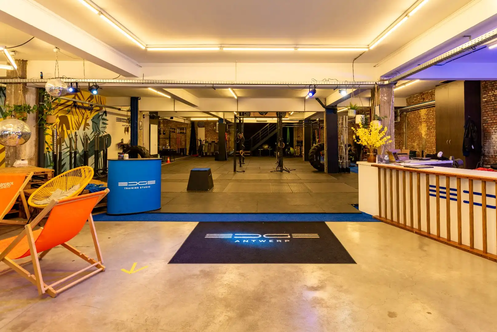 Klapdorp 70A - Praktijk- of Studioruimte binnen gevestigde fitnessclub foto {{pictureIndex}}