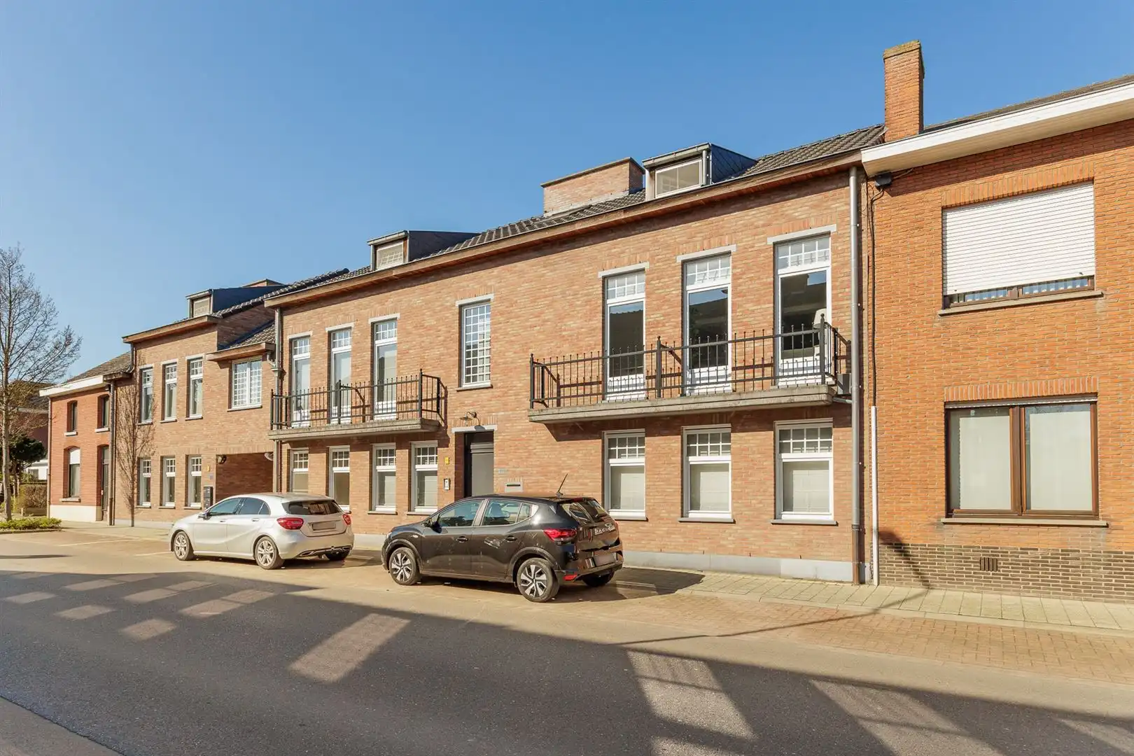 Gelijkvloers appartement met 2 slaapkamers en garage! foto 27