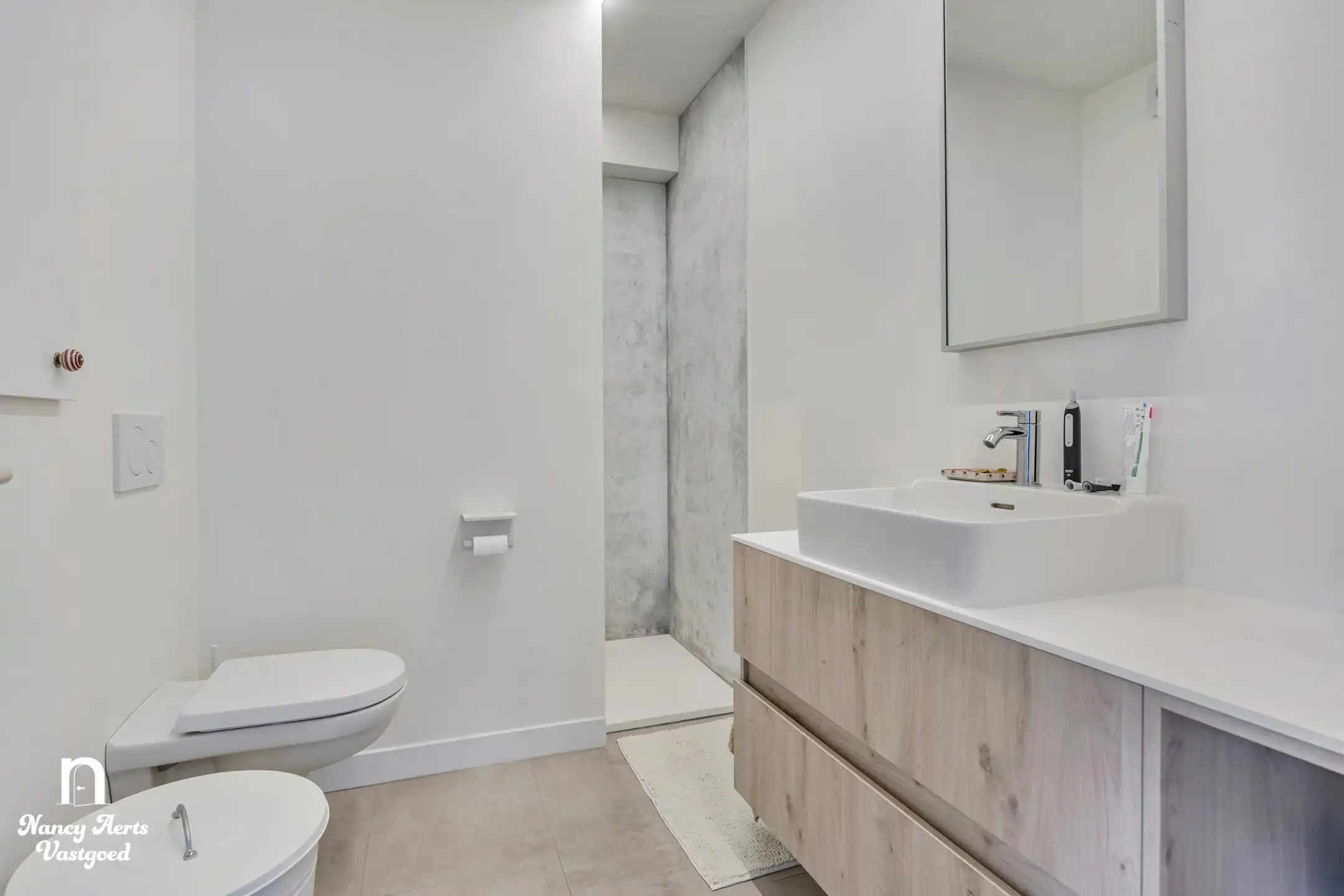 Comfortabel 1‑slaapkamerappartement met terras en parking foto 20