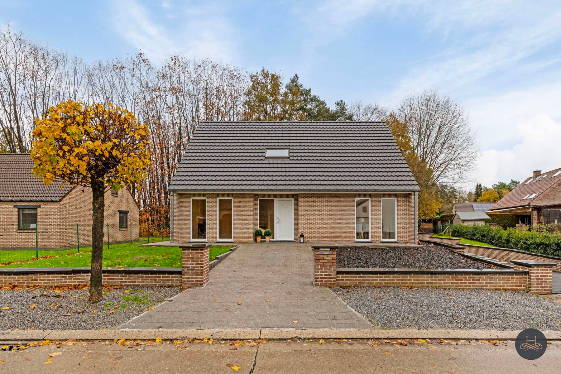 Unieke openstaande woning in een rustige doodlopende straat foto 2