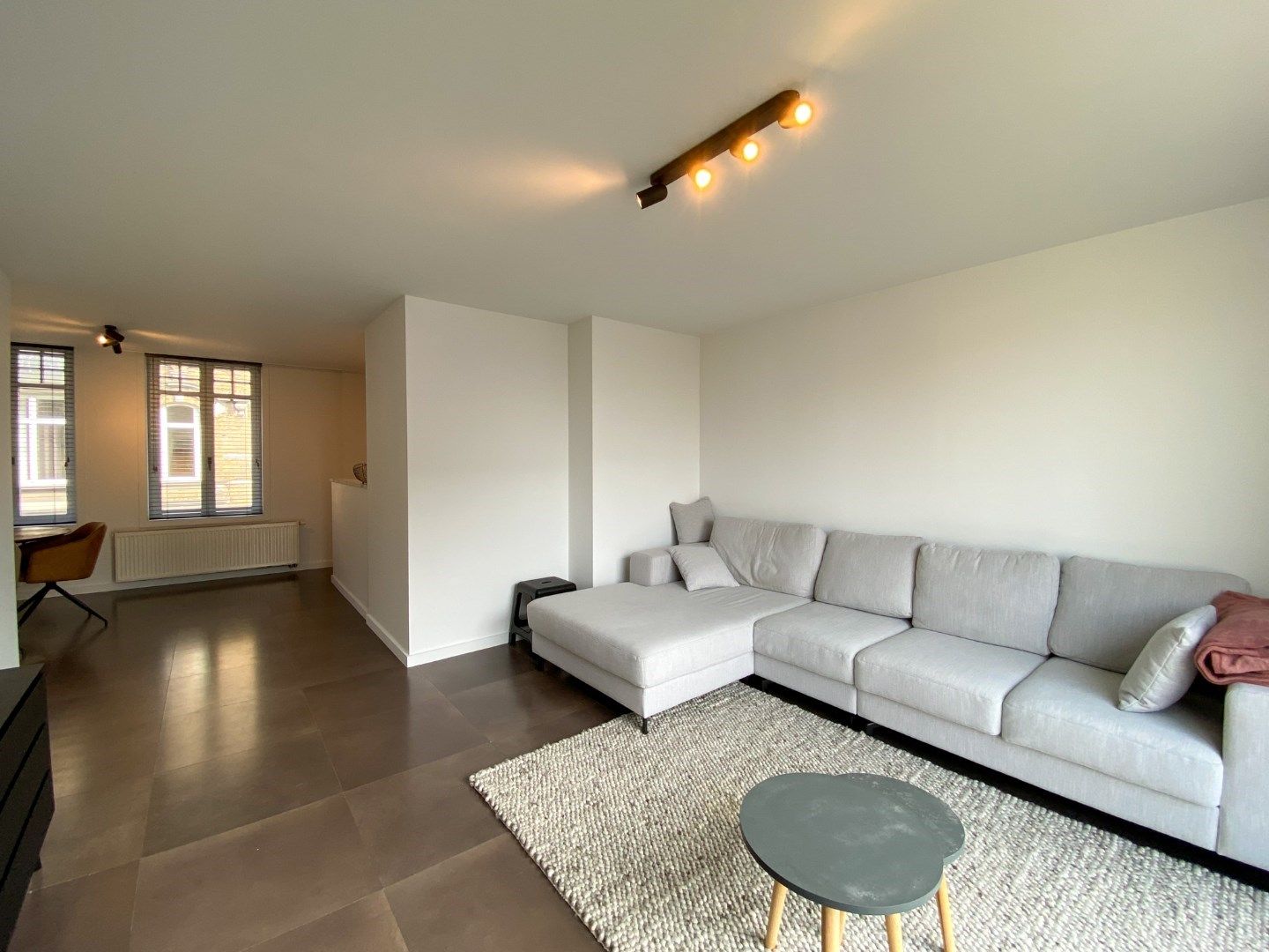 Prachtig appartement met 2 slaapkamers en ruim terras. foto 3