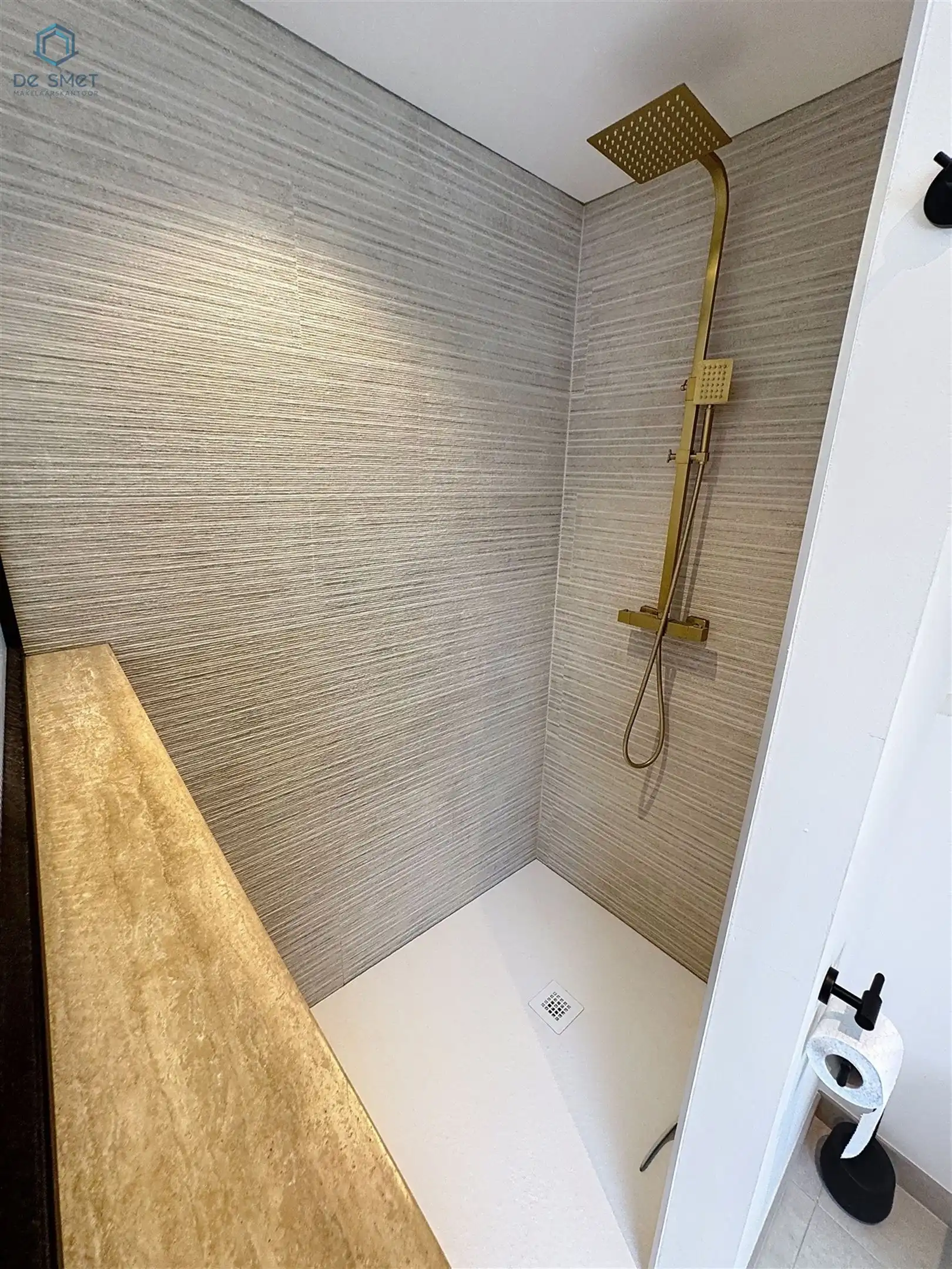 Prachtig gerenoveerde villa met 4 slaapkamers, garage en zwembad foto 24