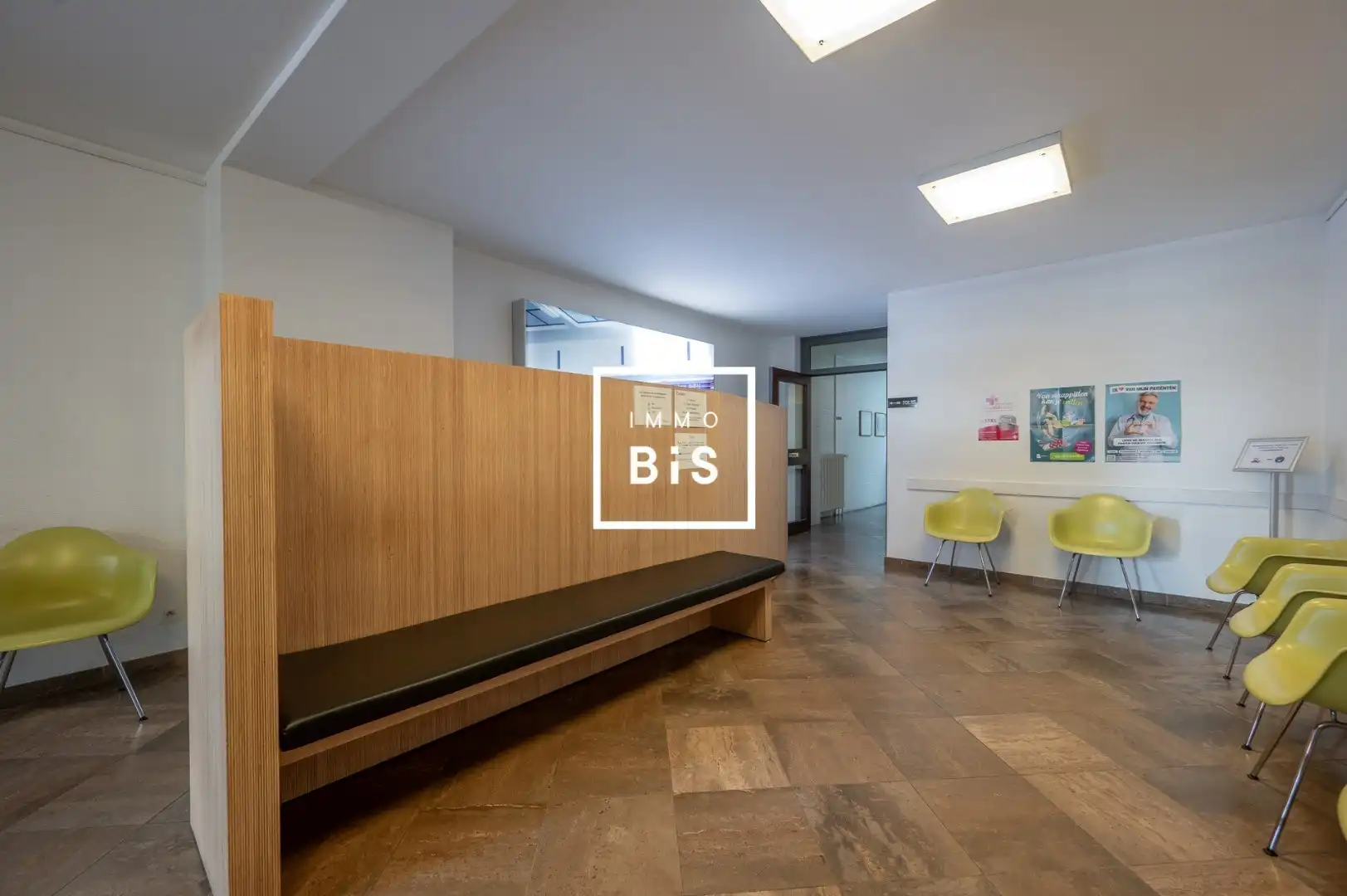 Centraal gelegen instapklaar handelspand op topligging in de Dumortierlaan foto 3