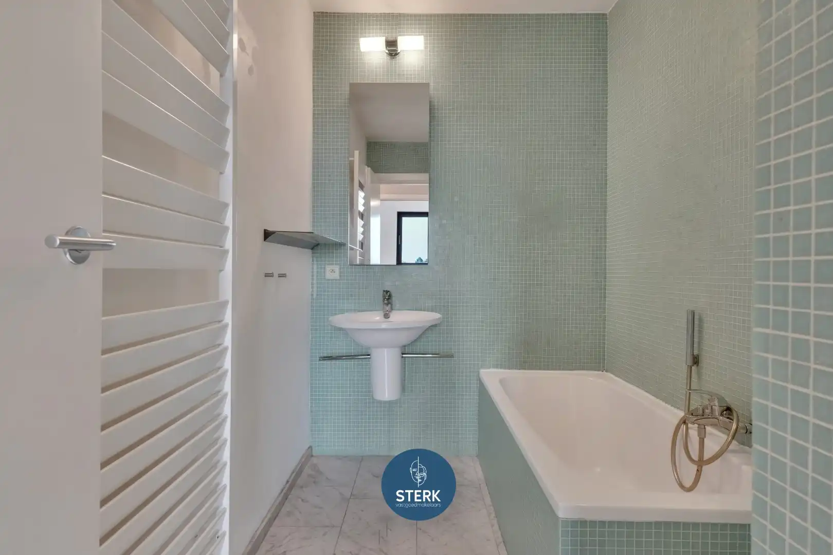 APPARTEMENT MET 2 SLPKS OP EEN GUNSTIGE LOCATIE TE GELLIK-LANAKEN !  foto 14