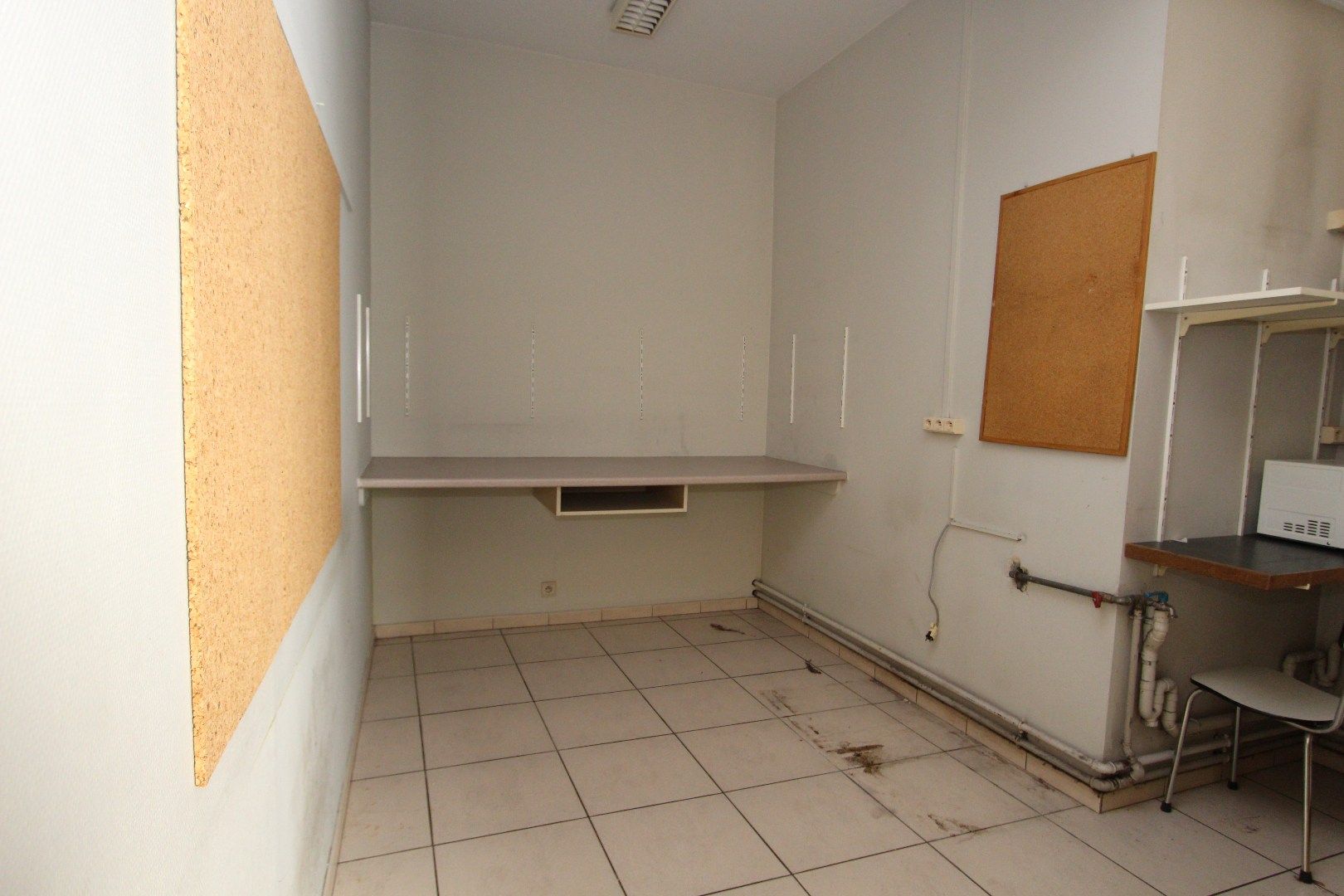 Handelsruimte op toplocatie en optimale zichtbaarheid in Tongeren foto 10