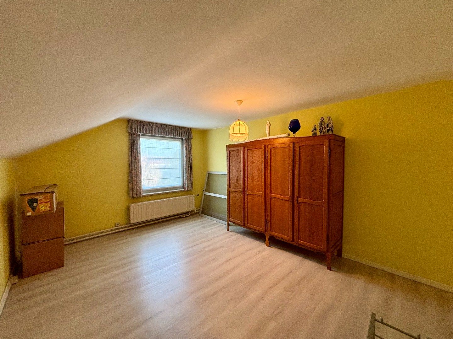 ALLEENSTAANDE VILLA OP 700M² IN EEN RUSTIGE WIJK MET 4SLPKS, GARAGE VOOR 2 WAGENS EN RUIME TUIN  foto 21