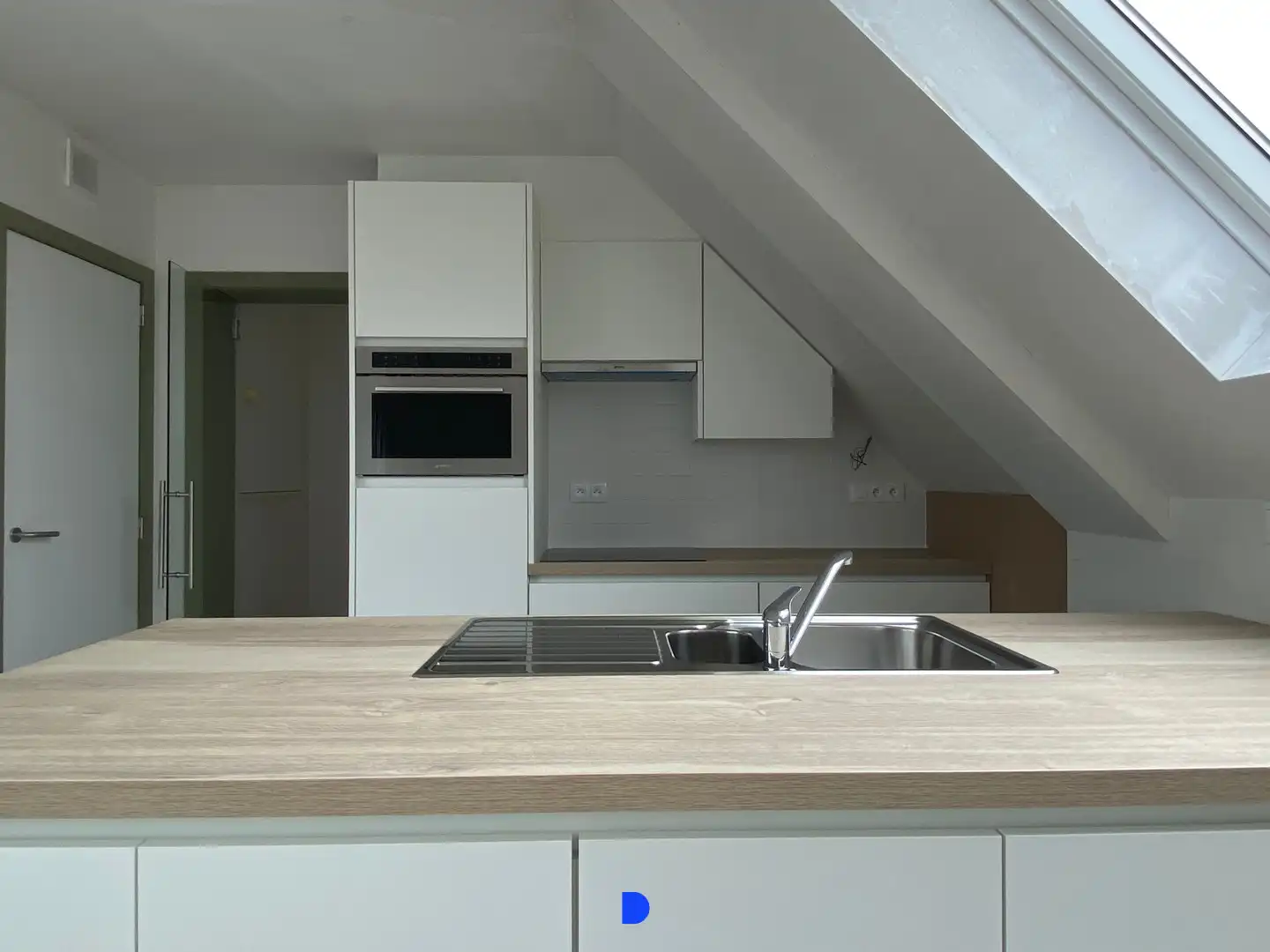 Mooi appartement met 2 terrassen in het centrum van Rumbeke. foto 14