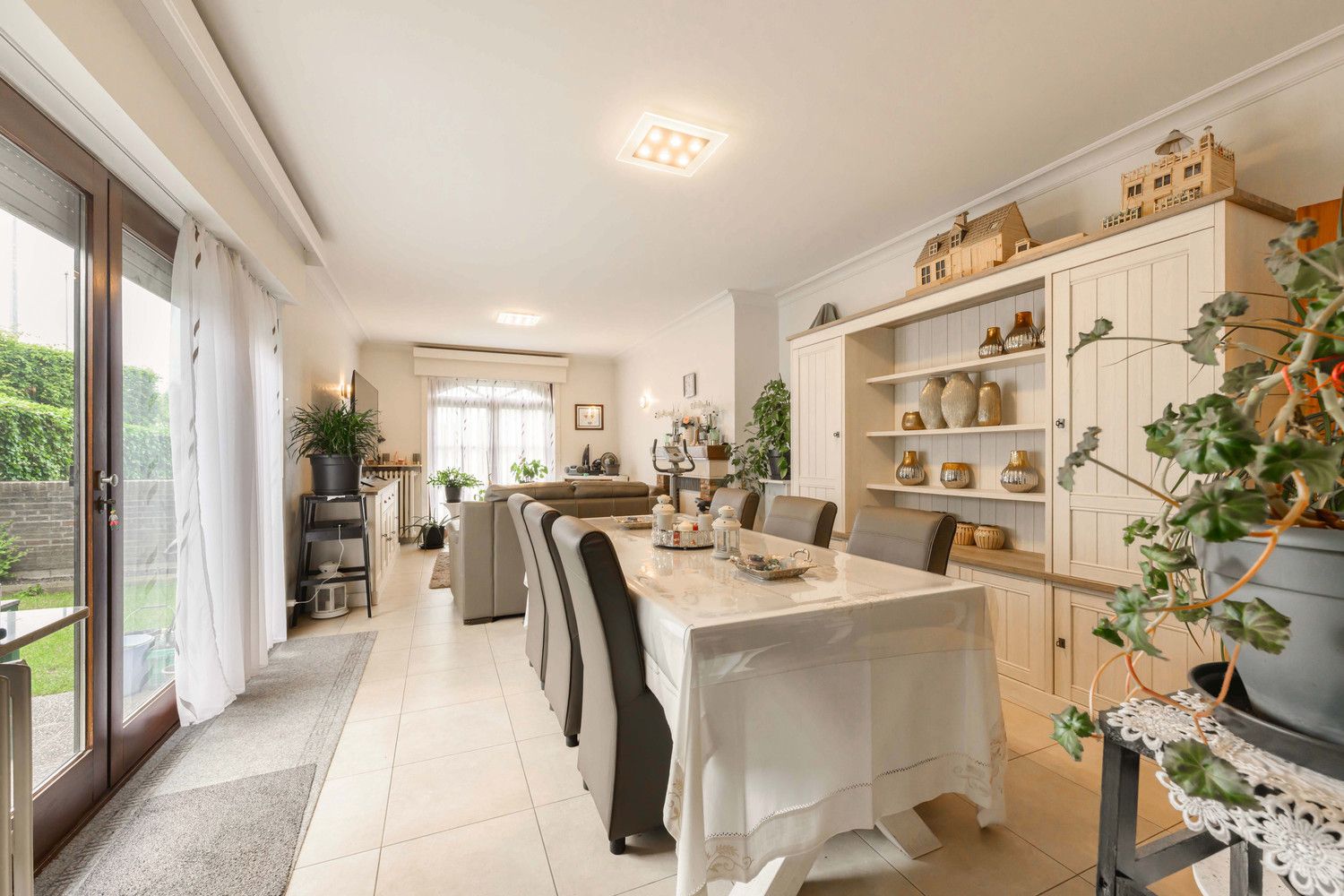 Gelijkvloers appartement te Harelbeke. foto 5