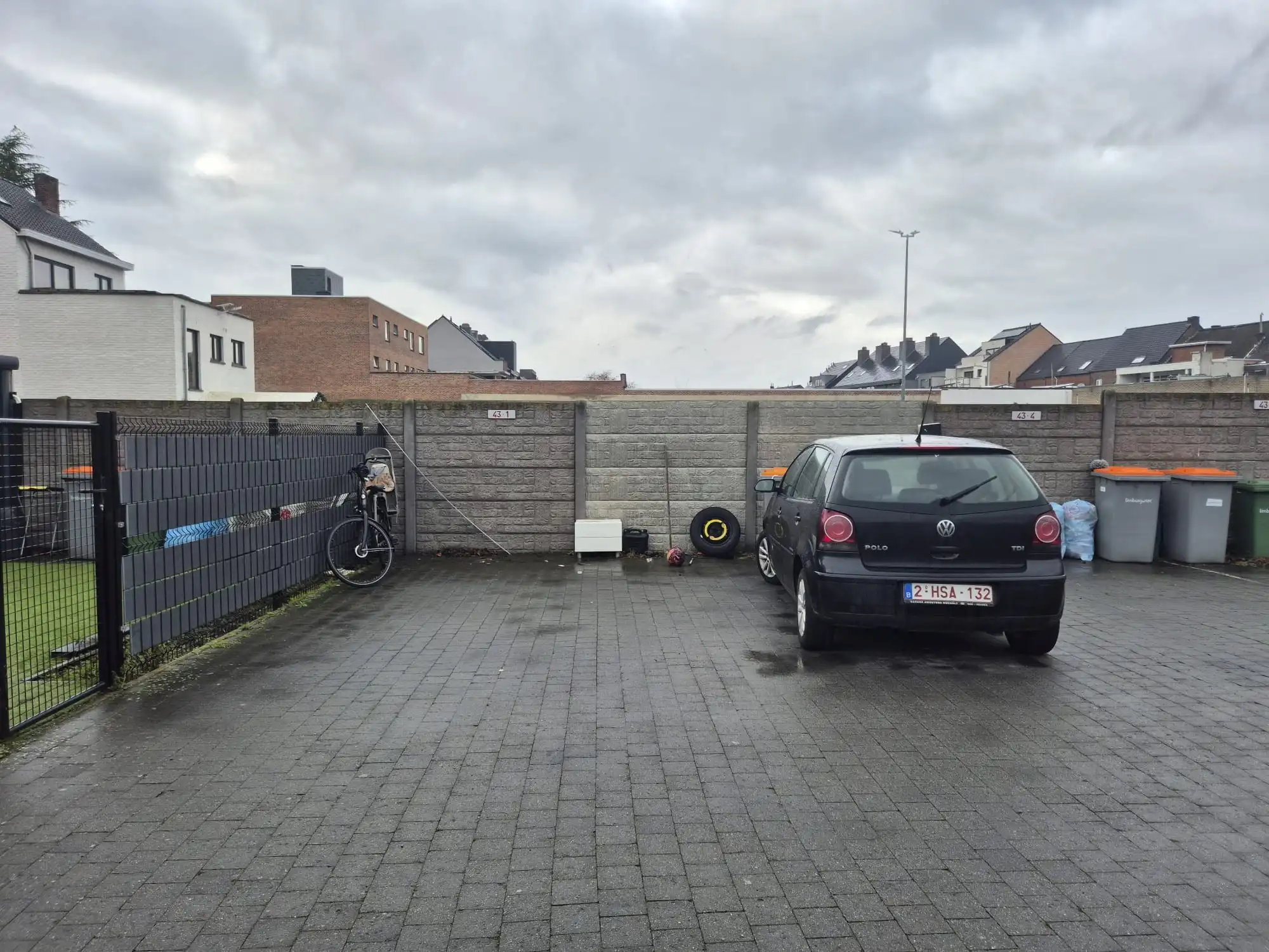 Modern één slaapkamerappartement met staanplaats te Maasmechelen foto 12