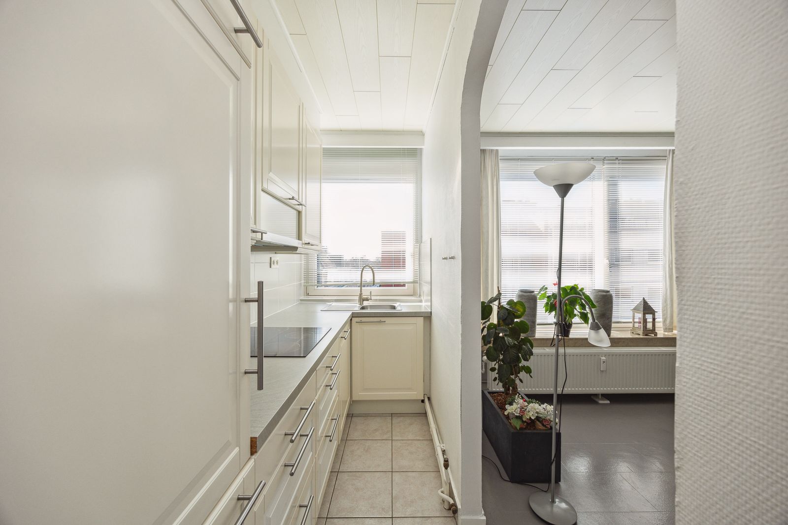 Instapklaar appartement met garagebox in Kapellen ! foto 8