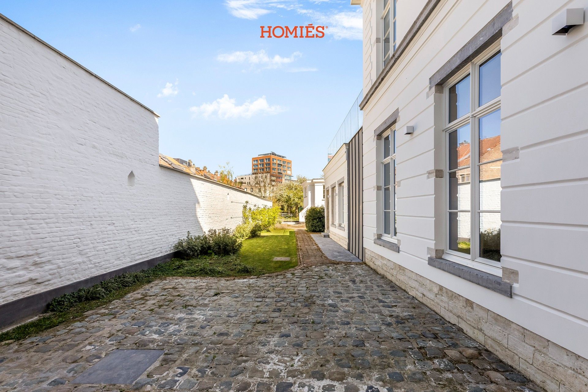 High-end gelijkvloers appartement met tuin, in historisch pand foto 14