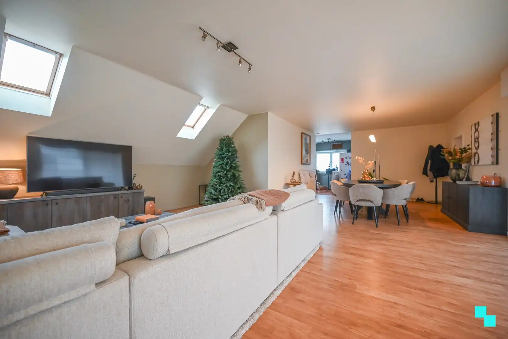 Multifunctionele handelszaak met loods en appartement in Anzegem! foto 26