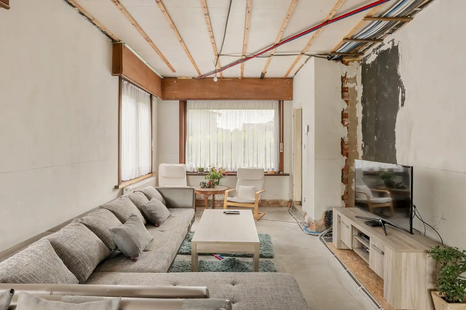 Ruime rustige vrijstaande woning met nieuwbouw-uitbouw foto 4