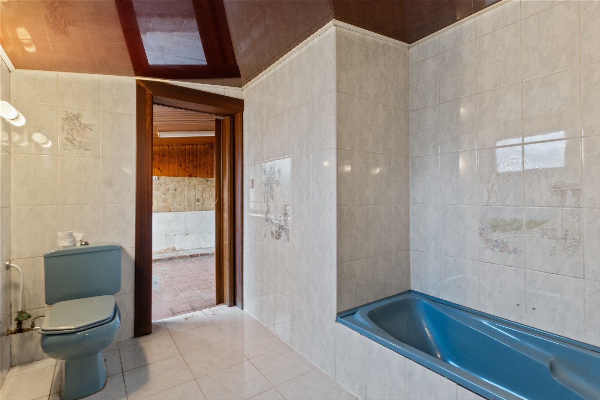 Te renoveren half open bebouwing met garage op centrale ligging te Oudegem foto 10