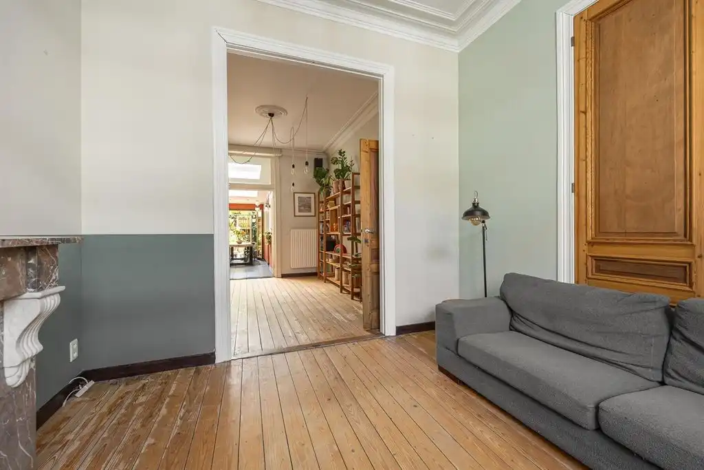 Karaktervolle gezinswoning met 4 slaapkamers en zonnige stadstuin foto 11