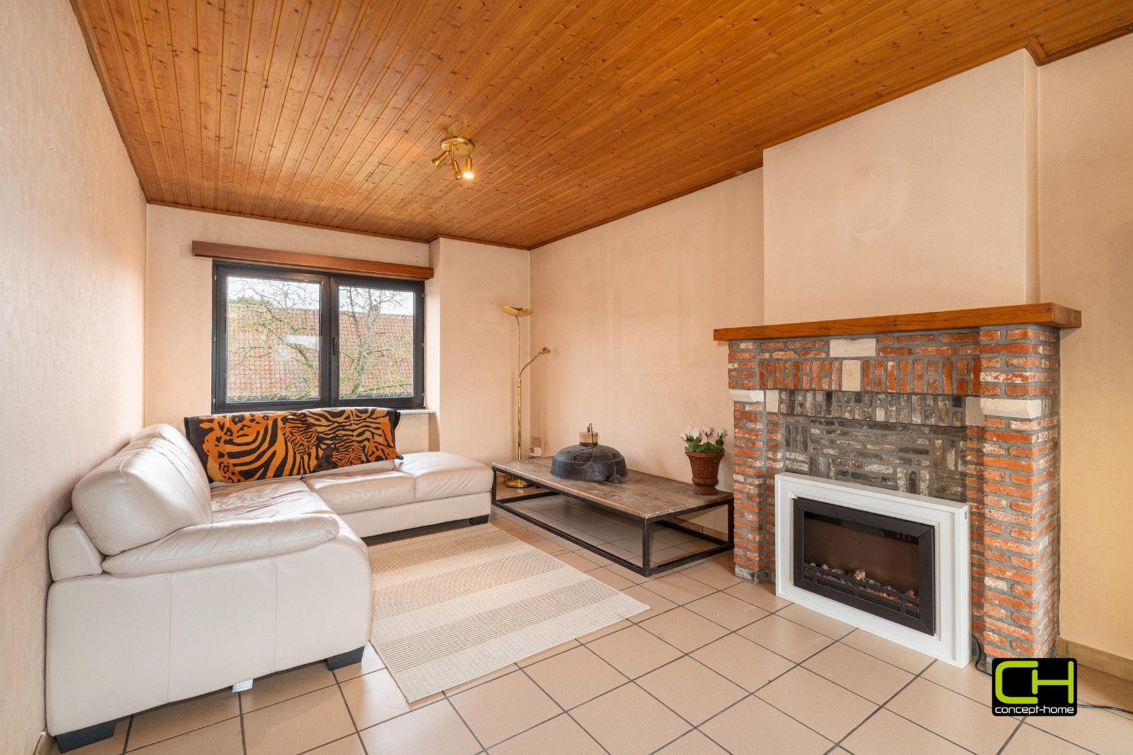 Ruim en lichtrijk appartement met groot terras in Lievegem foto 4