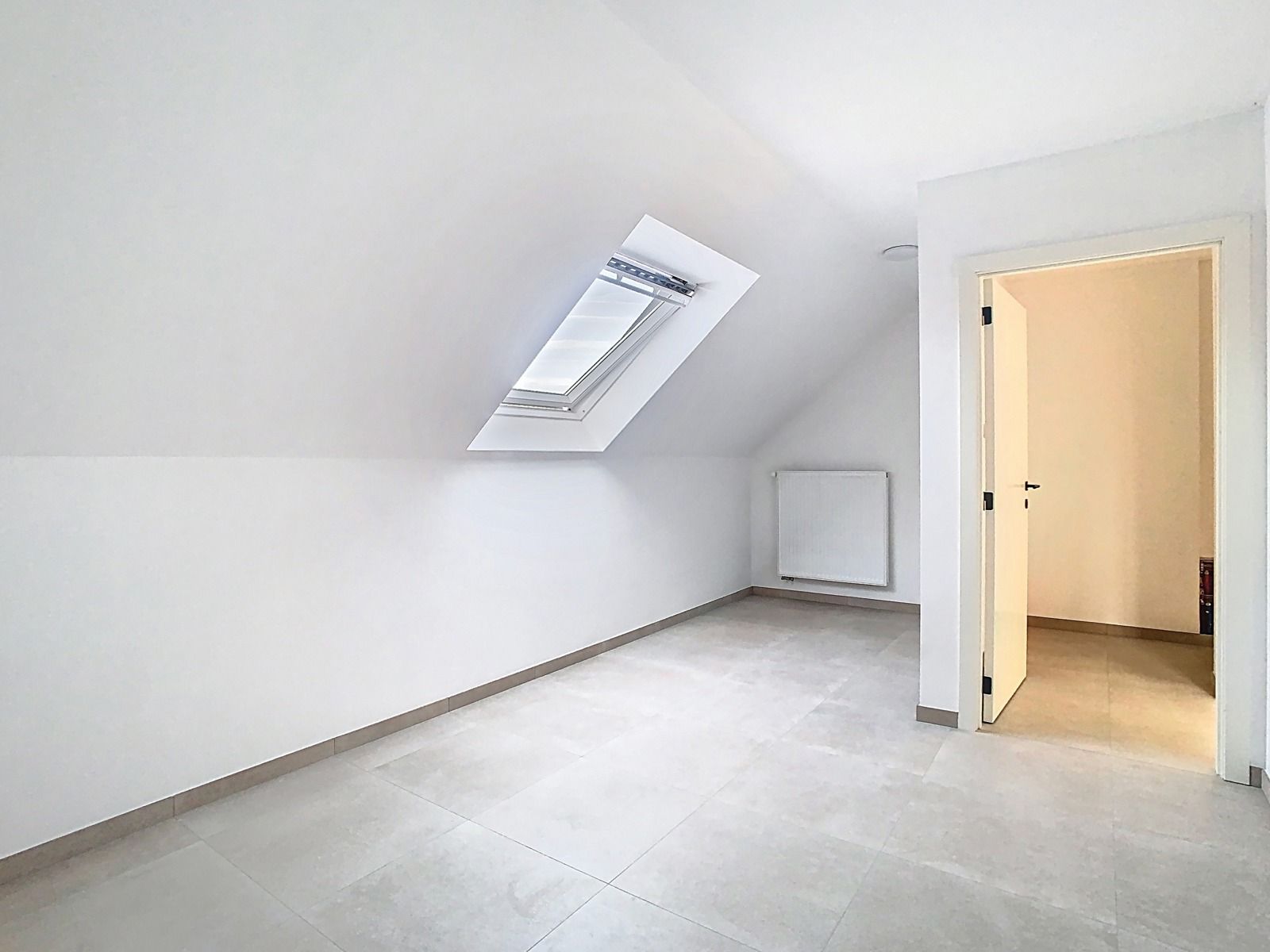 Moderne Nieuwbouwwoning met 4 SLPK, Tuin én Autostaanplaats! foto 15