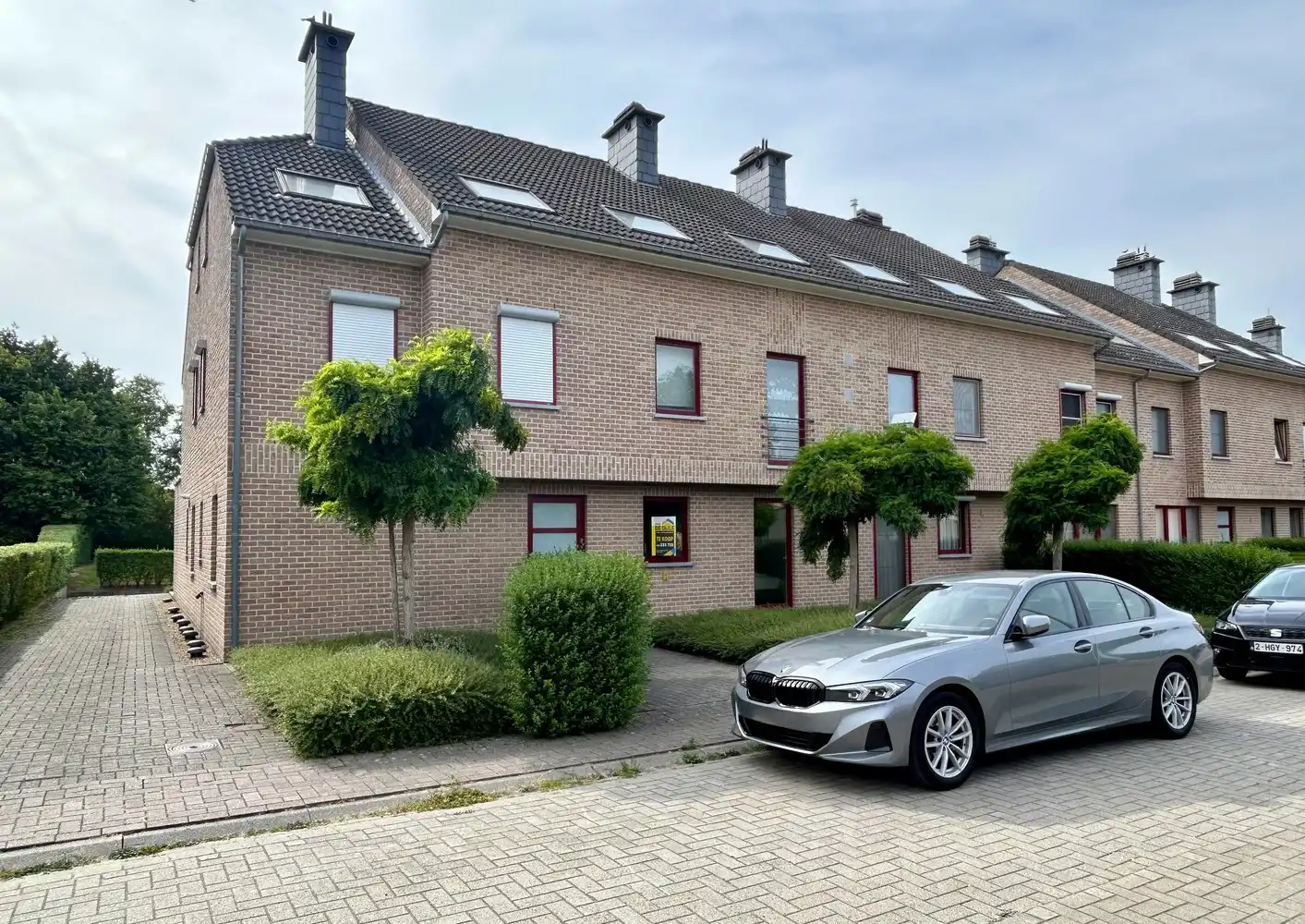 Instapklaar, gelijkvloers appartement met ruim terras en autostaanplaats foto {{pictureIndex}}