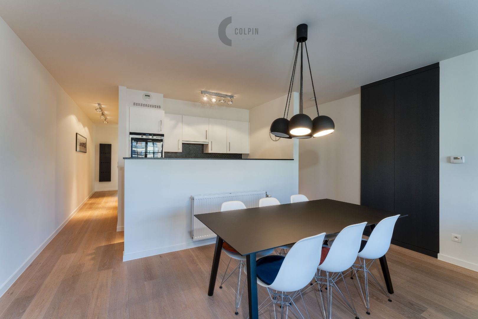 Ontdek dit zonnig appartement in de geliefde Knokkestraat – een unieke kans! foto 5