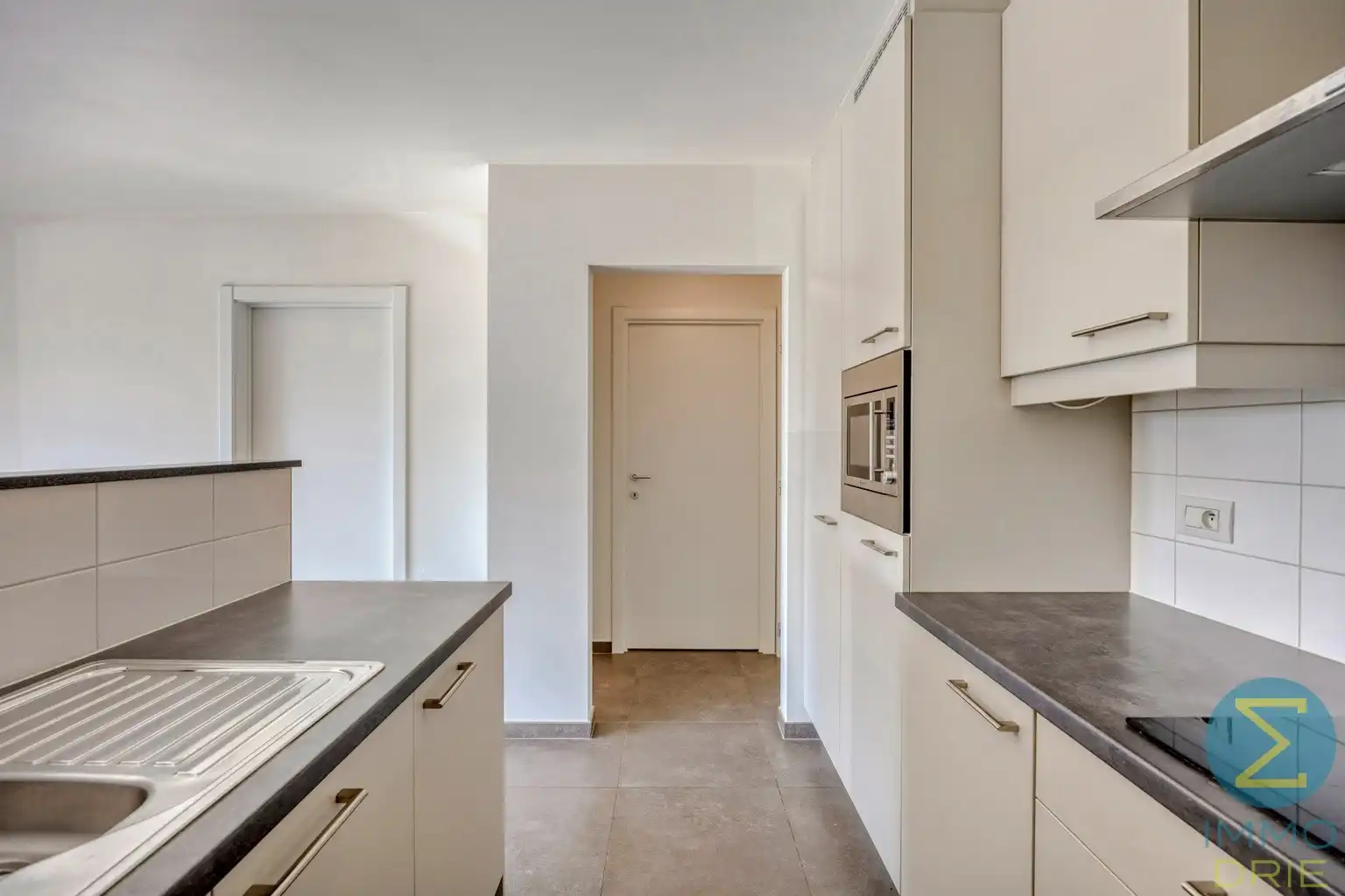 GLVL-appartement met 1 slpk, terras en autostaanplaats foto 7