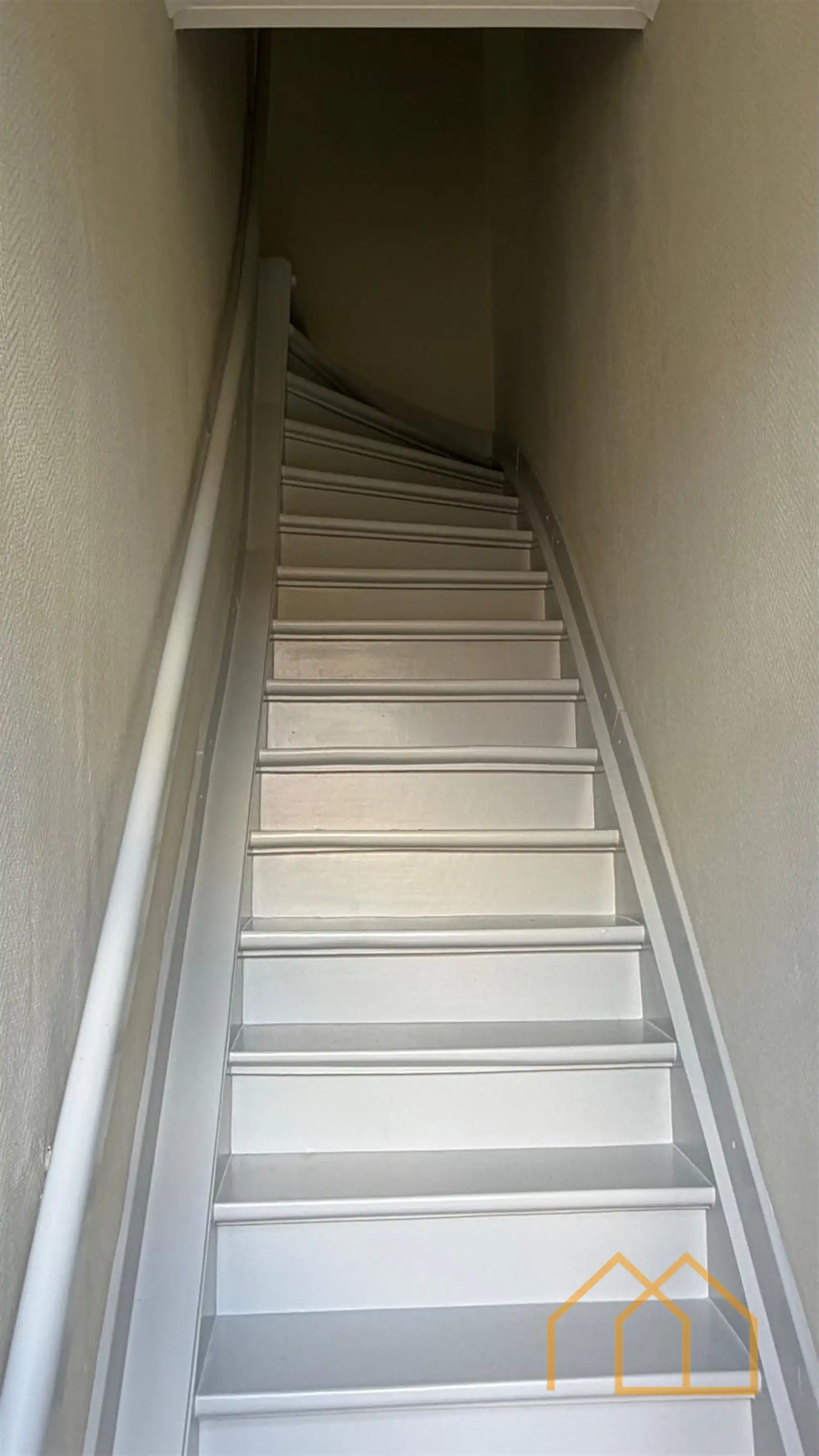 Gerenoveerde rijwoning met tuin foto 18