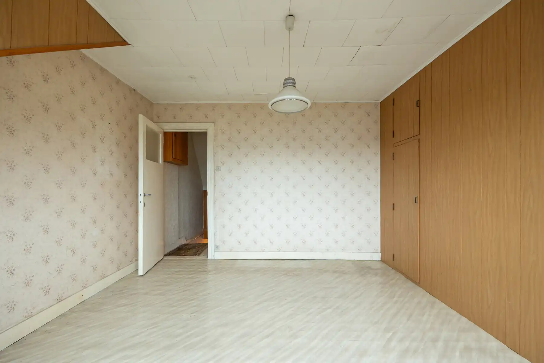 Totaal te renoveren EGW met 2 slpk, diepe tuin en fietsgang foto 16